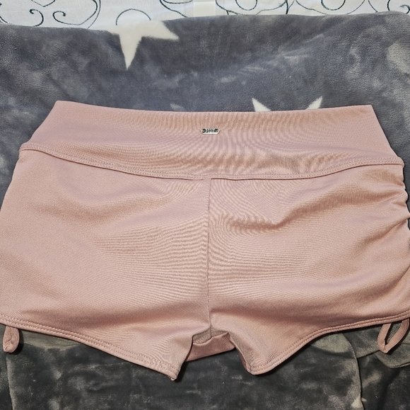 🇺🇸💲 PINK ACTIVE BY VICTORIA SECRET GYM TO SWIM CINCH SIDE SHORTIE - Picture 2 of 8
